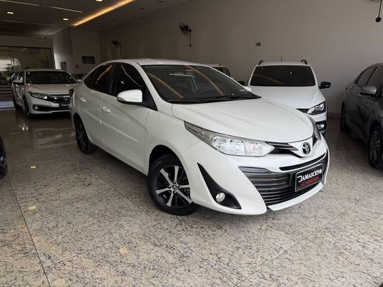 TOYOTA YARIS 1.5 16V FLEX SEDAN XS MULTIDRIVE TOYOTA YARIS 1.5 16V FLEX SEDAN XS MULTIDRIVE